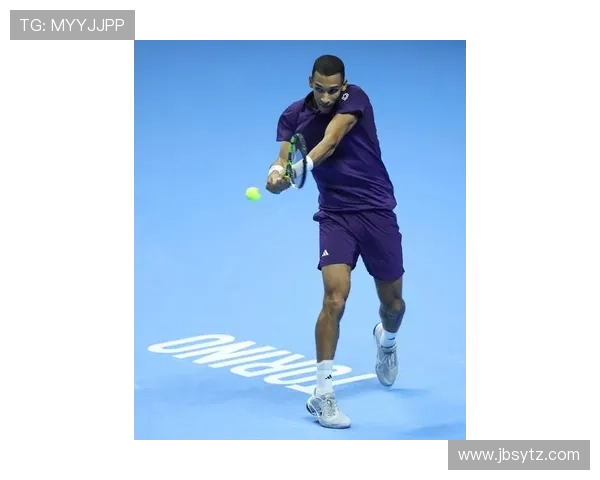 网球赛事激战正酣:世界排名前十选手表现抢眼,冠军争夺战进入白热化阶段 网球赛事激战正酣:世界排名前十选手表现抢眼,冠军争夺战进入白热化阶段