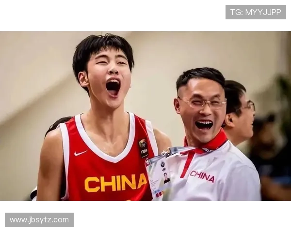 国家队新星闪耀赛场带领球队逆转对手夺得关键胜利瞬间引爆全国关注 国家队新星闪耀赛场带领球队逆转对手夺得关键胜利瞬间引爆全国关注