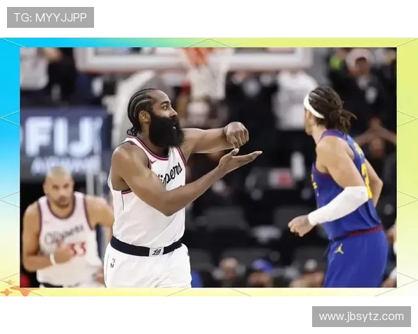 快船核心复出助球队末节逆转取胜全队状态回升引发季后赛前景热议 快船核心复出助球队末节逆转取胜全队状态回升引发季后赛前景热议