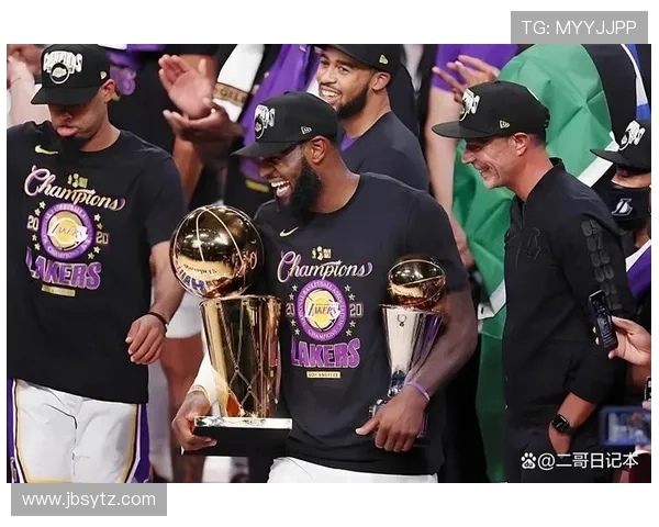 詹姆斯续约湖人震动联盟 多支球队争夺顶级球员争夺战升级